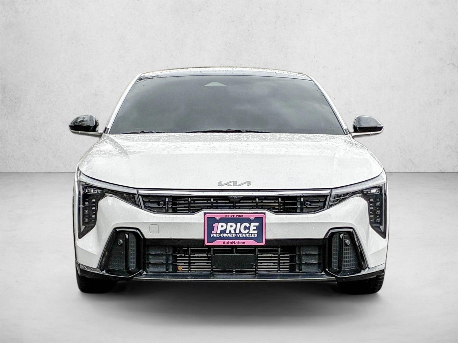 2025 Kia K4 GT-Line Turbo photo 2