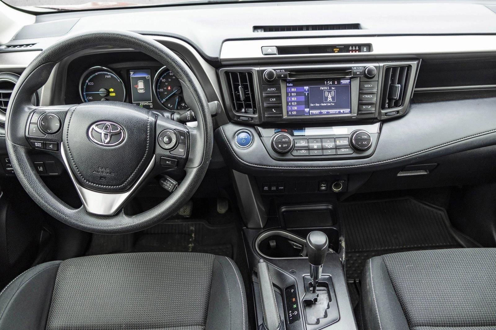 2018 TOYOTA RAV4 - Image 23