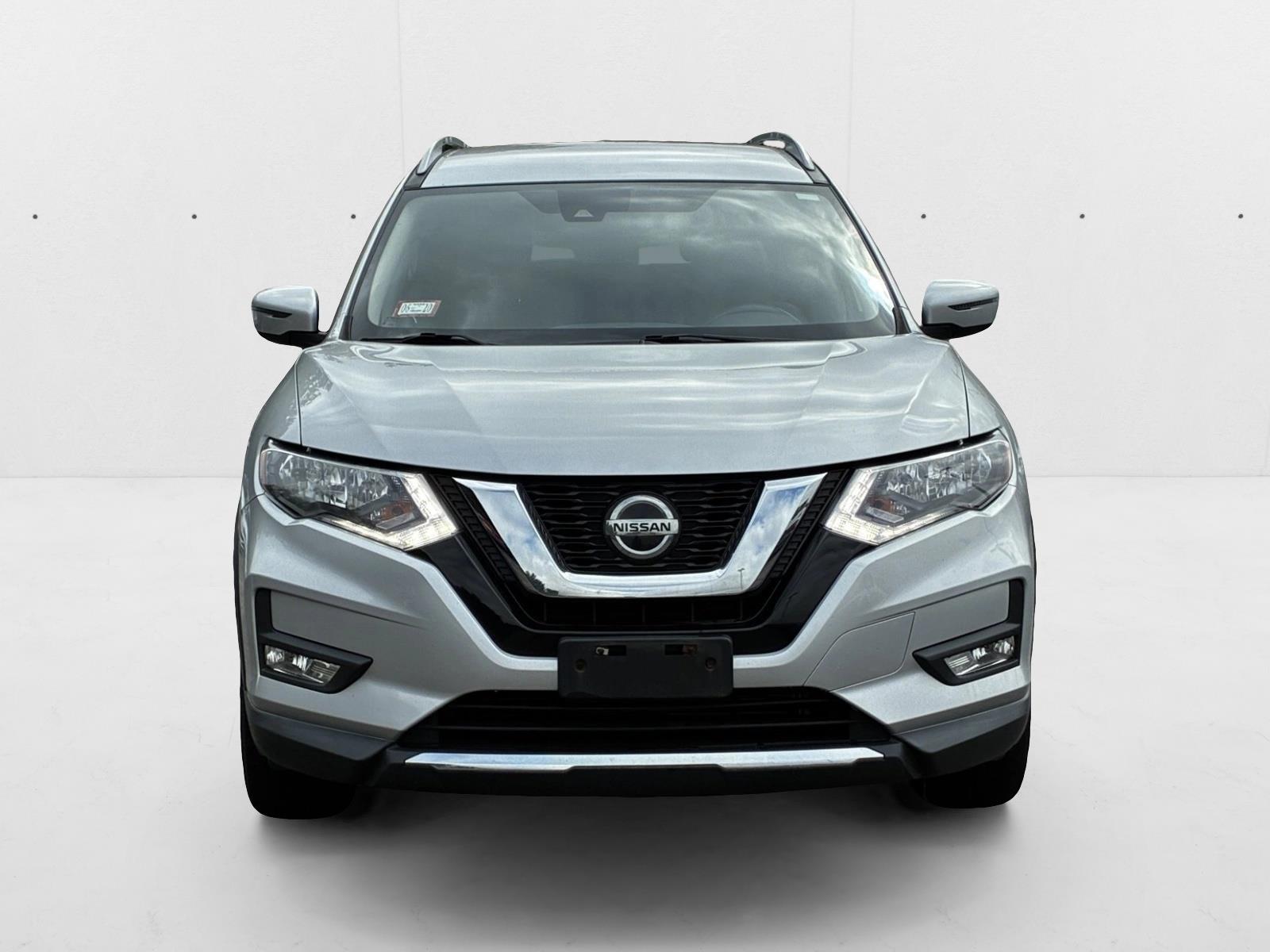 2018 Nissan Rogue SL photo 2