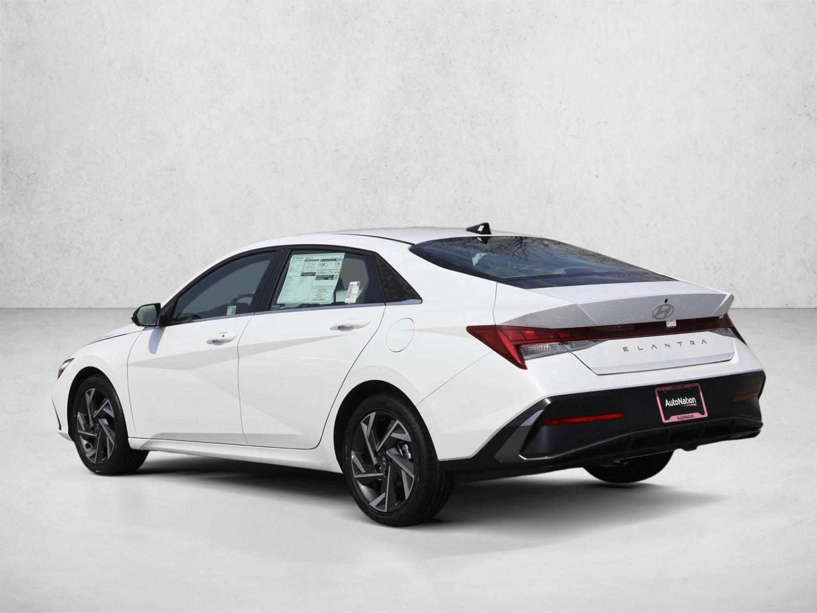 2025 Hyundai Elantra SEL - Photo 7