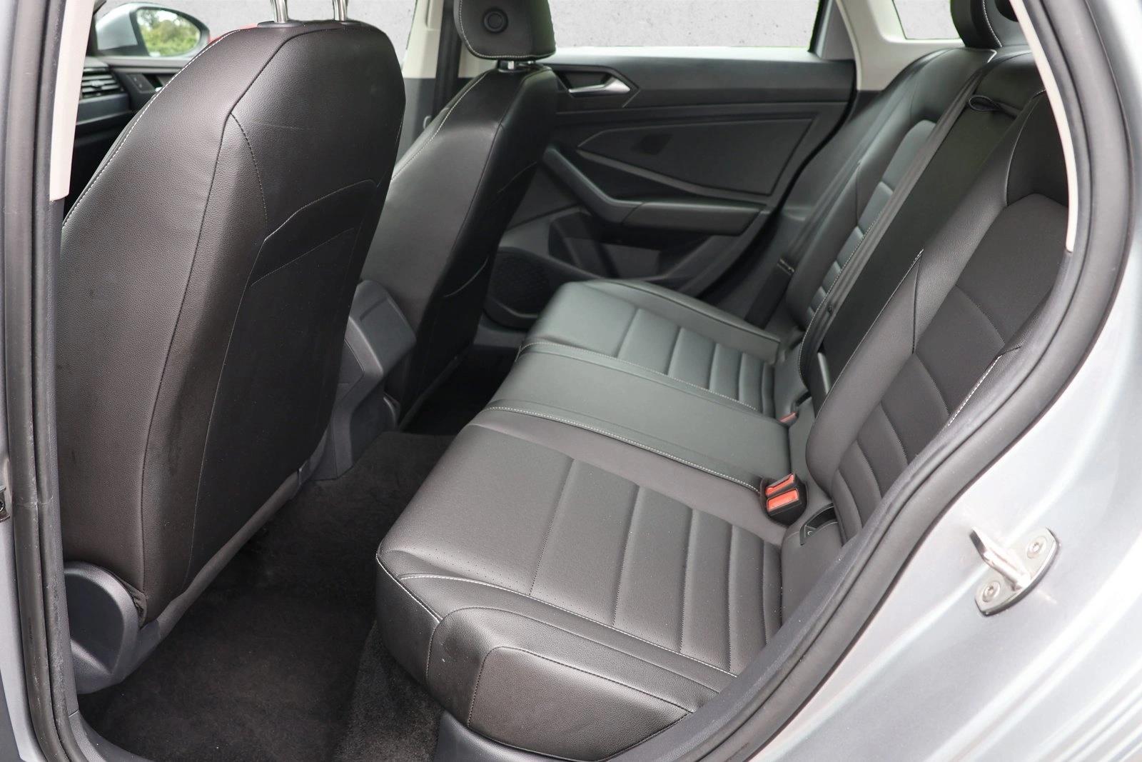 2024 Volkswagen Jetta SE - Photo 21