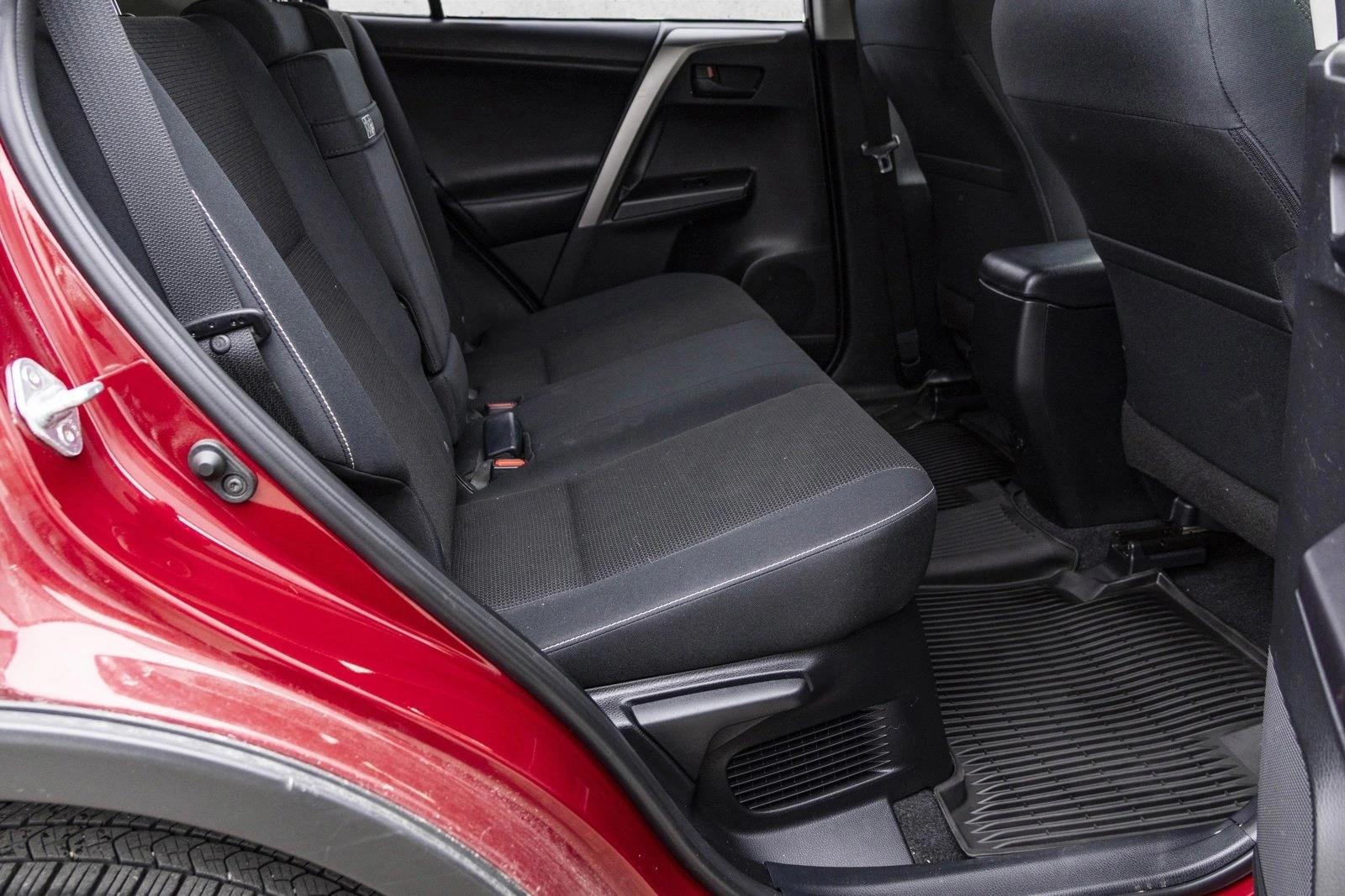 2018 TOYOTA RAV4 - Image 25