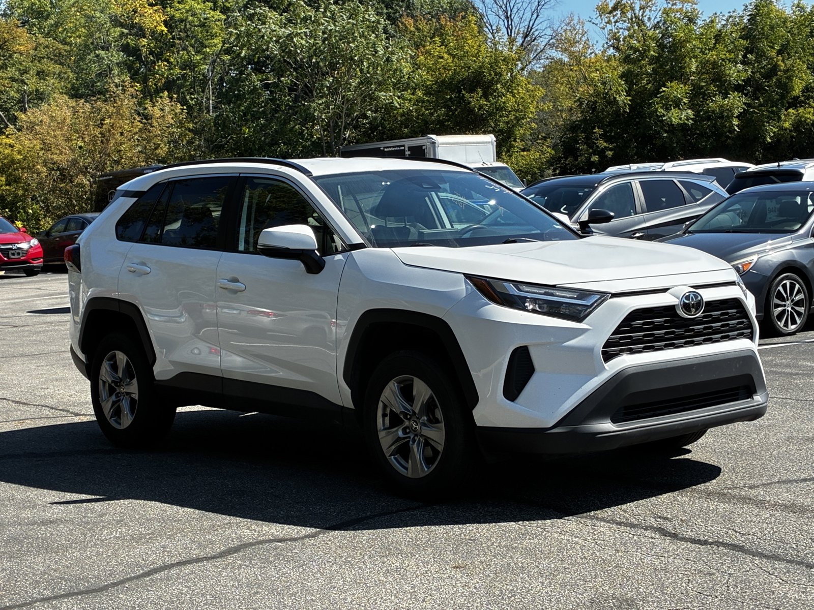 2023 Toyota RAV4 XLE photo 2
