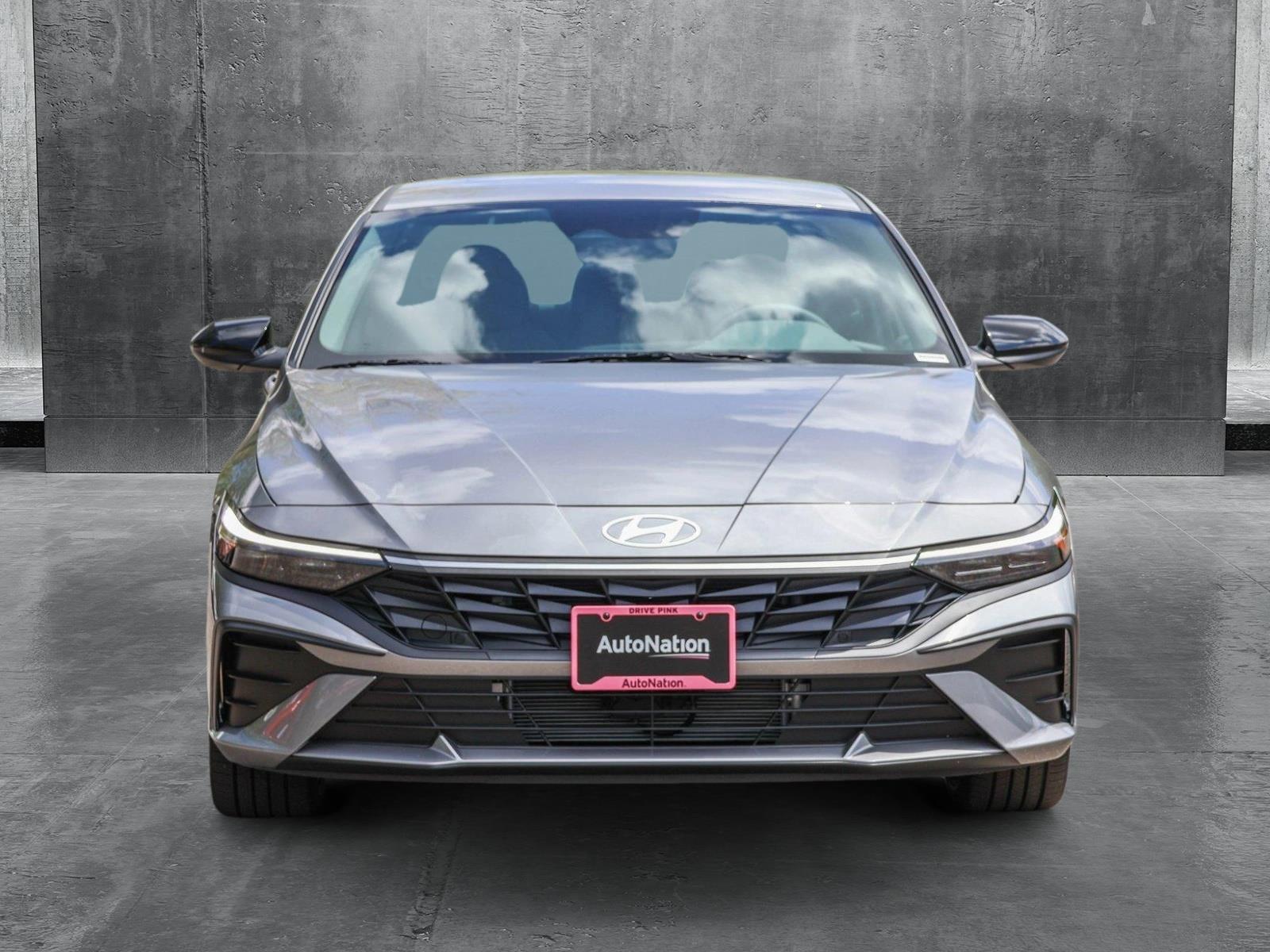 2025 Hyundai Elantra Hybrid SEL Sport photo 2