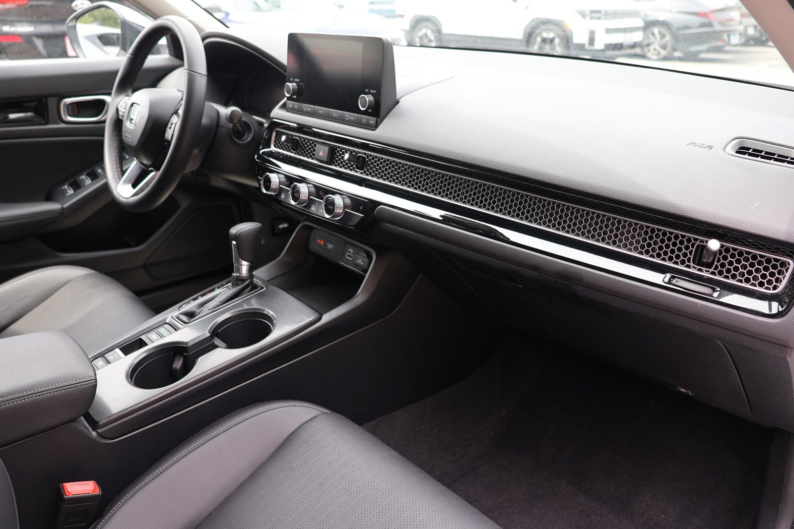 2024 Honda Civic Hatchback EX-L - Photo 26