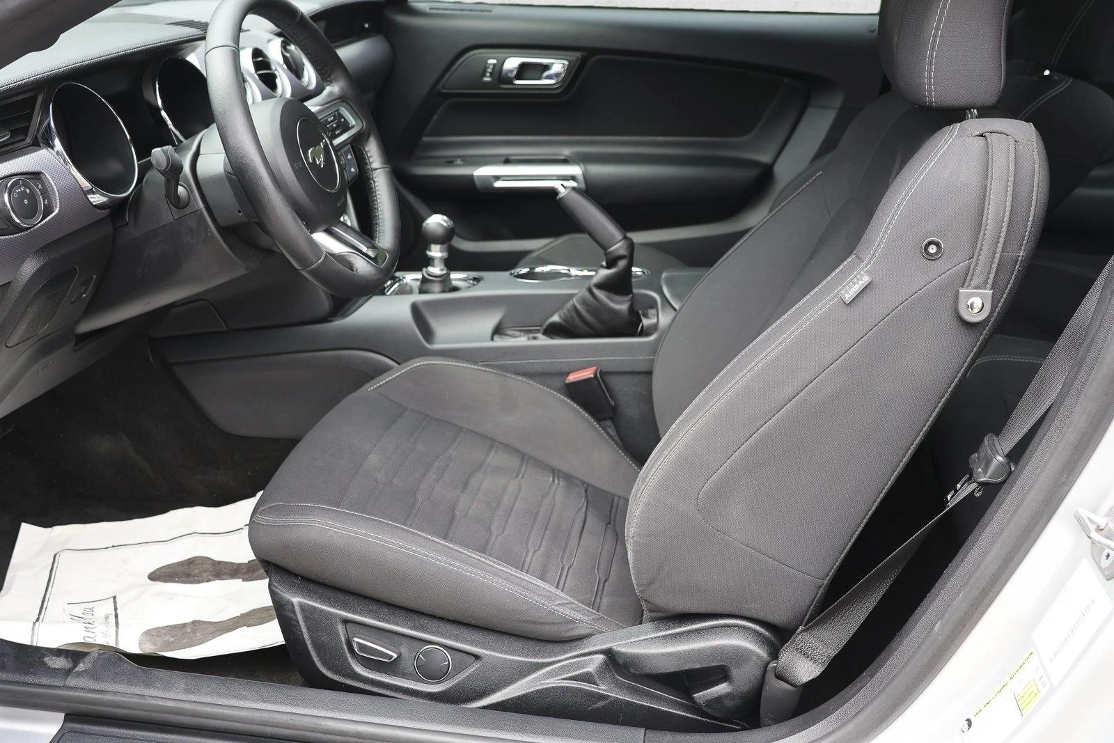2017 Ford Mustang GT - Photo 26