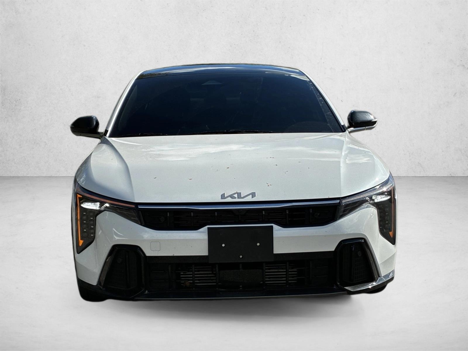 2025 Kia K4 GT-Line Turbo photo 2