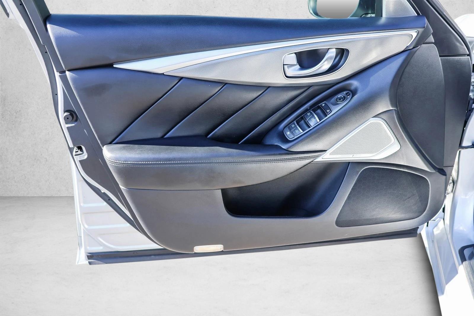 2017 INFINITI Q50 - Image 12