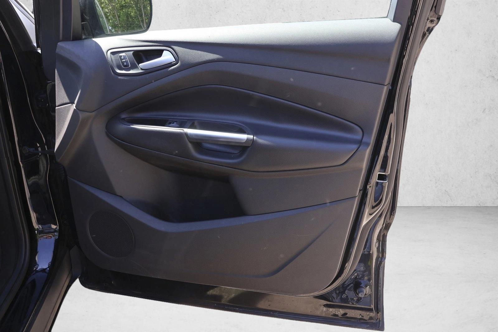 2017 Ford Escape SE - Photo 29