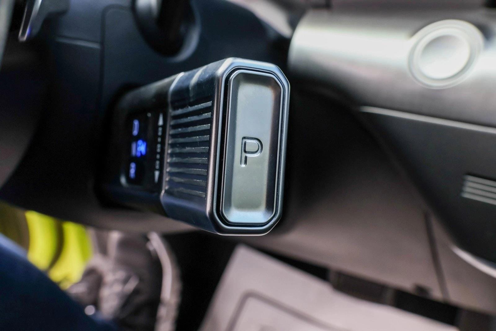 2024 HYUNDAI KONA - Image 23