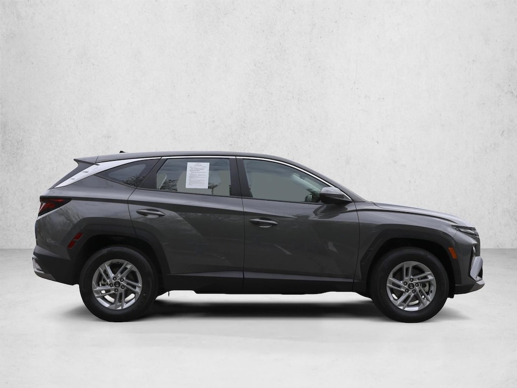 Certified 2025 Hyundai Tucson SE Sport Utility