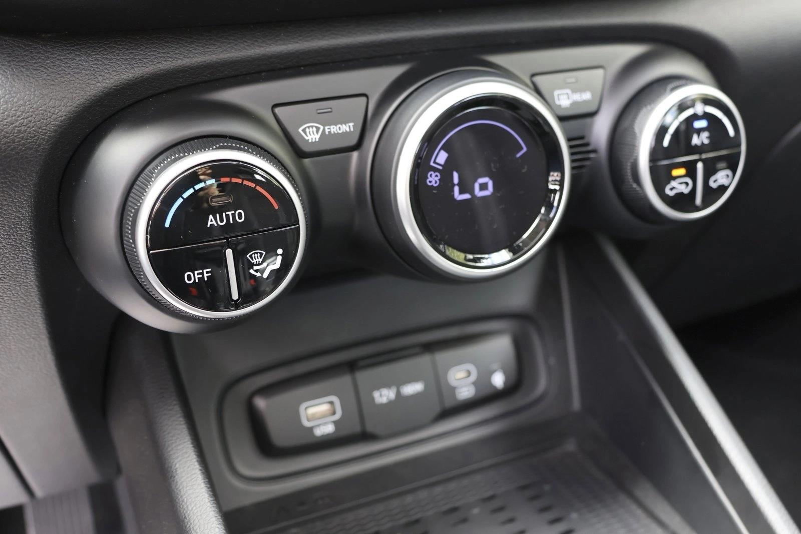 2026 Hyundai Venue SEL - Photo 19