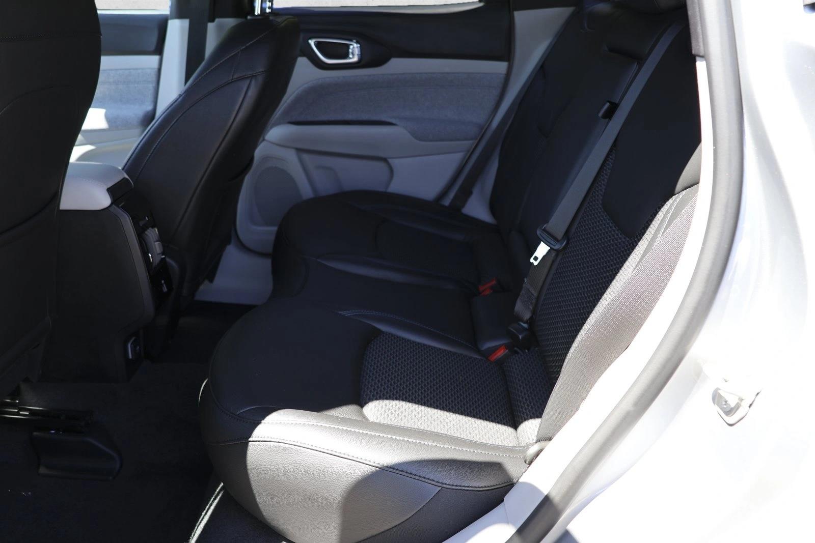2023 Jeep Compass Latitude - Photo 22