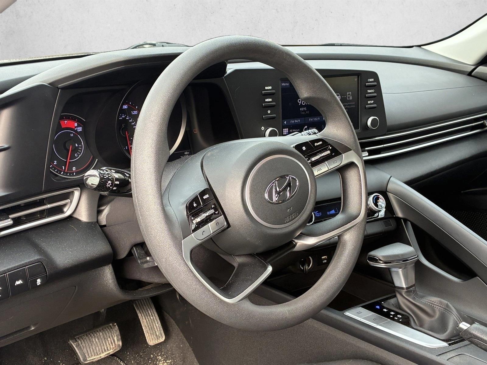 2023 HYUNDAI ELANTRA - Image 10