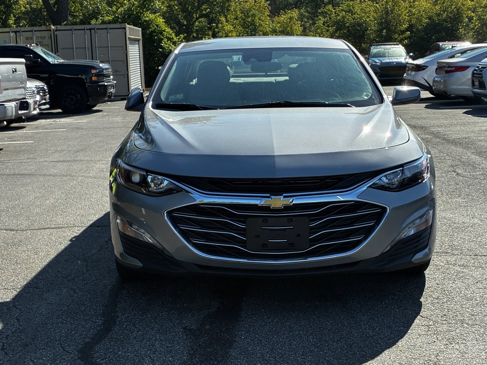 2025 Chevrolet Malibu 1LT photo 2