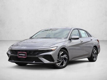 2025 Hyundai Elantra SEL Convenience Sedan