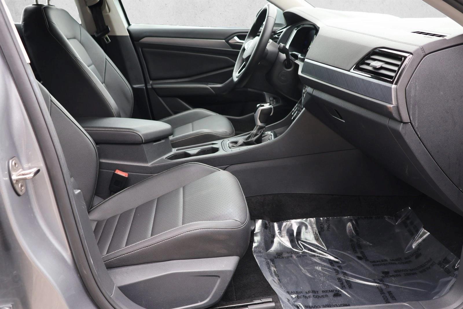2024 Volkswagen Jetta SE - Photo 27