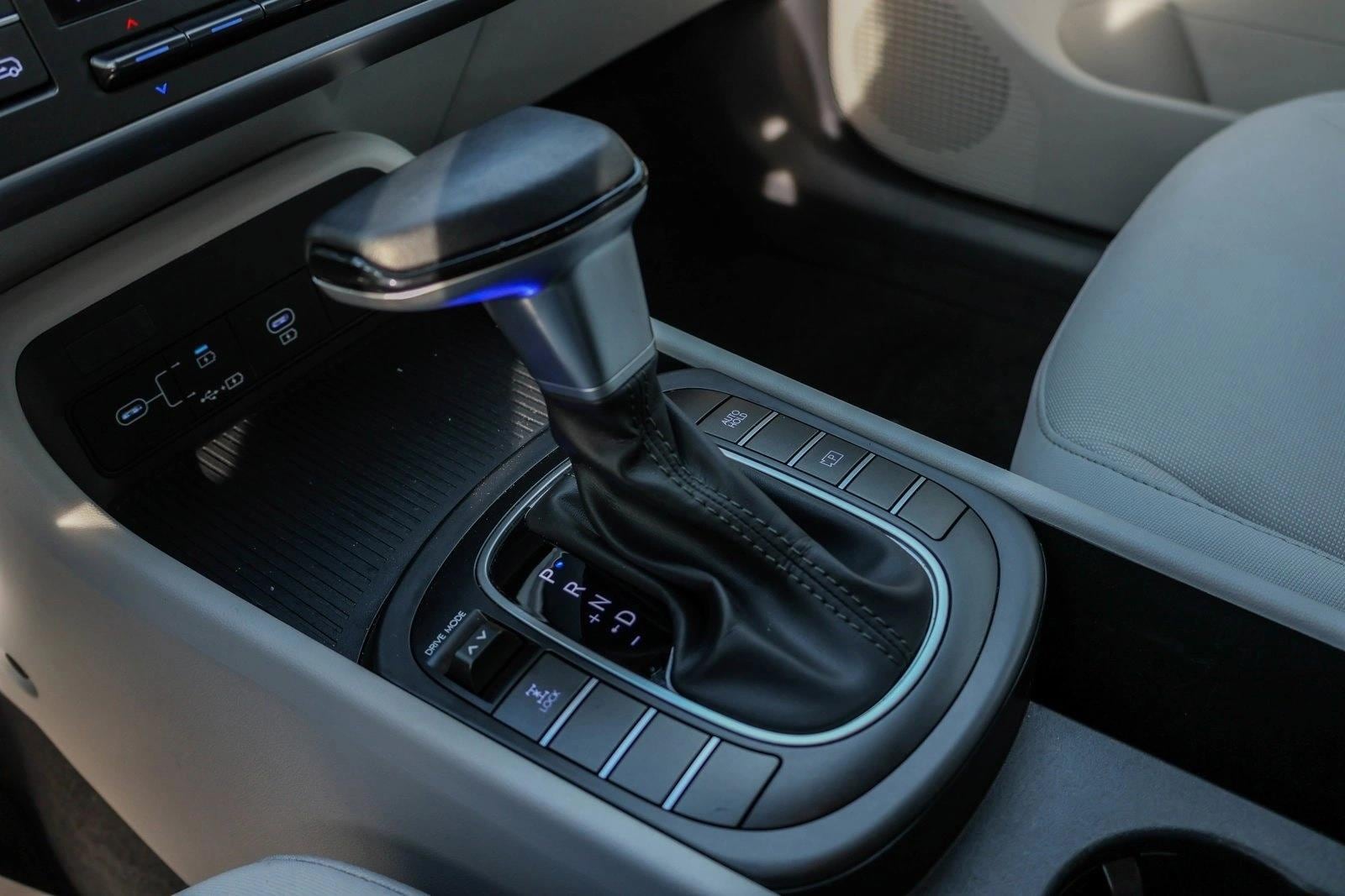 2025 HYUNDAI KONA - Image 21