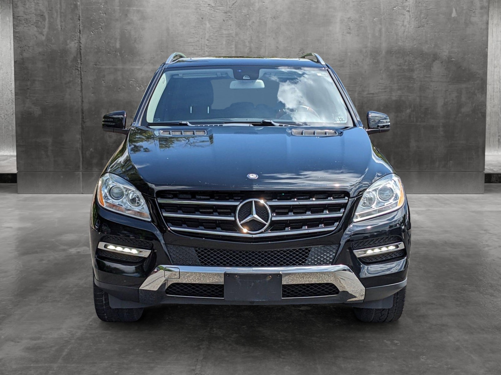 Used 2014 Mercedes-Benz M-Class ML350 with VIN 4JGDA5HB9EA326779 for sale in Des Plaines, IL