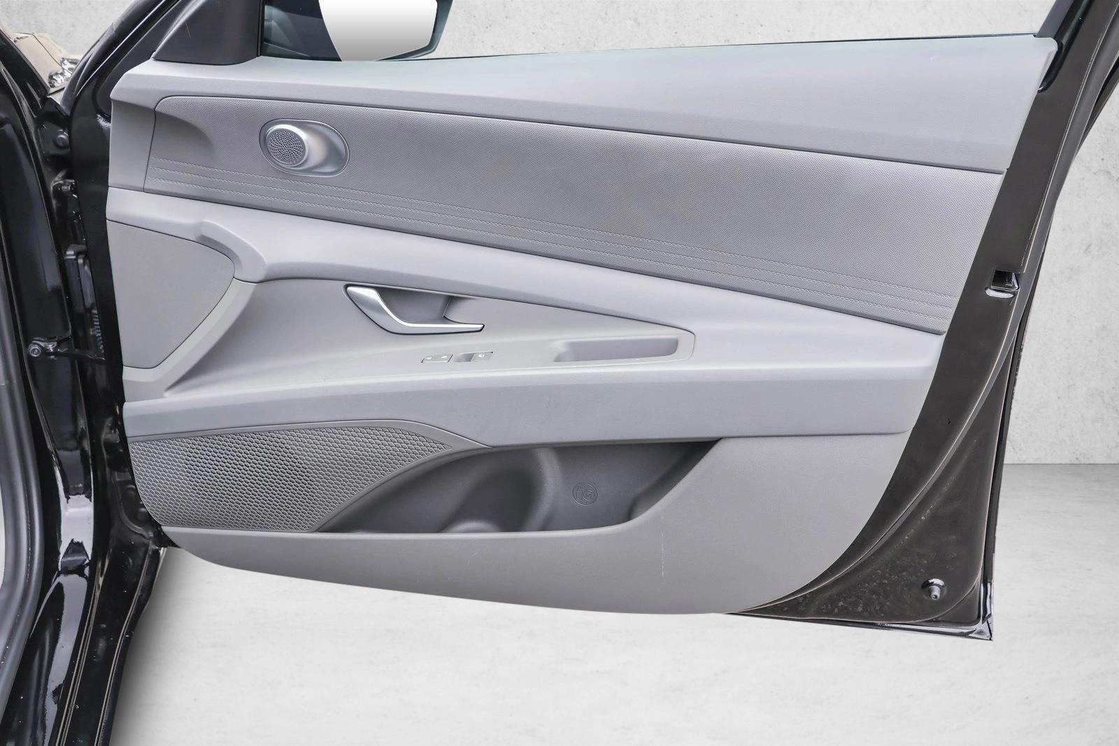 2025 HYUNDAI ELANTRA - Image 30