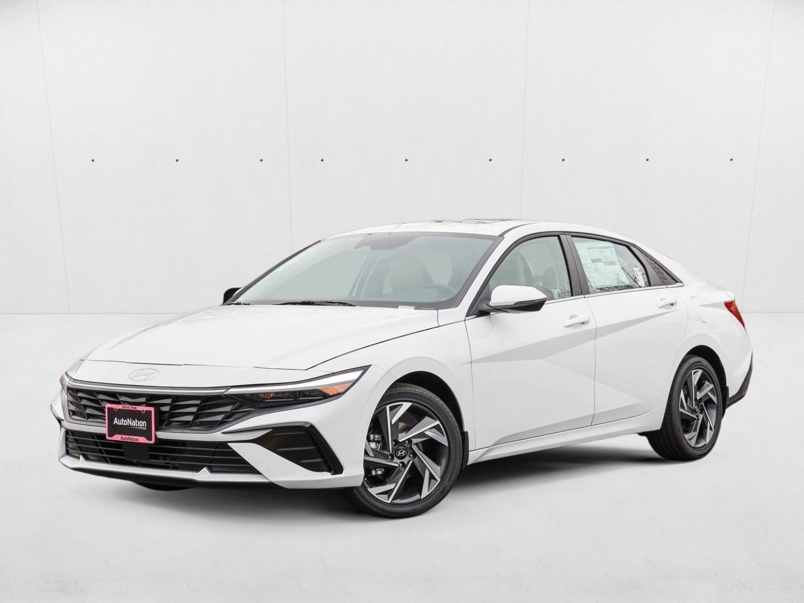 2025 Hyundai Elantra Limited's photo