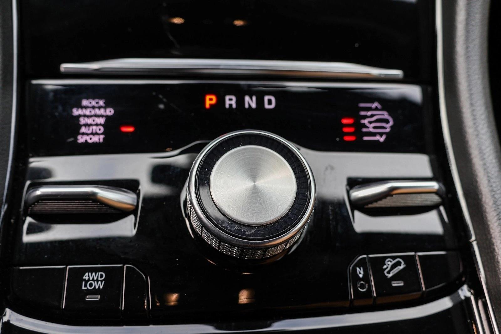 2023 JEEP GRAND CHEROKEE - Image 21