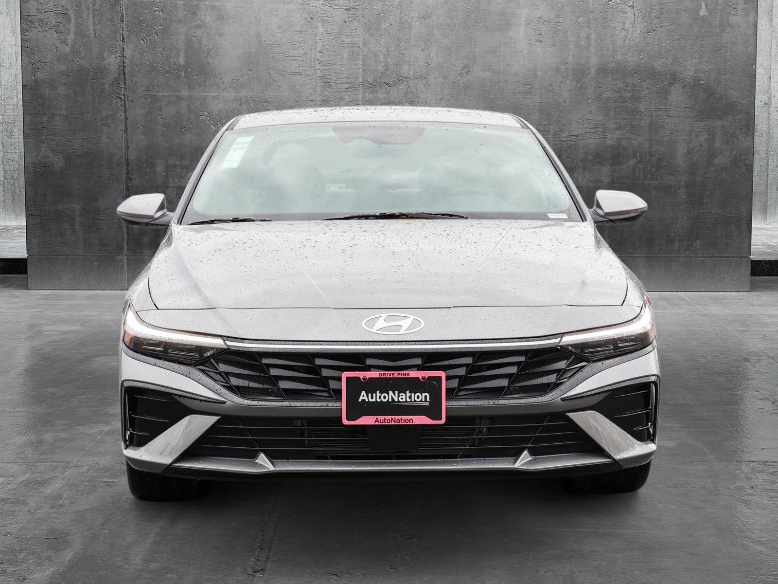 2025 Hyundai Elantra Hybrid Limited photo 2