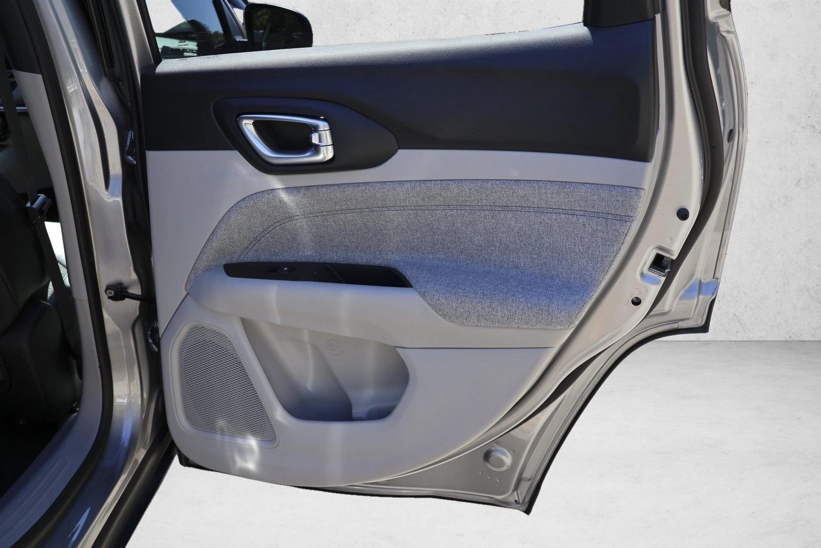 2023 Jeep Compass Latitude - Photo 26