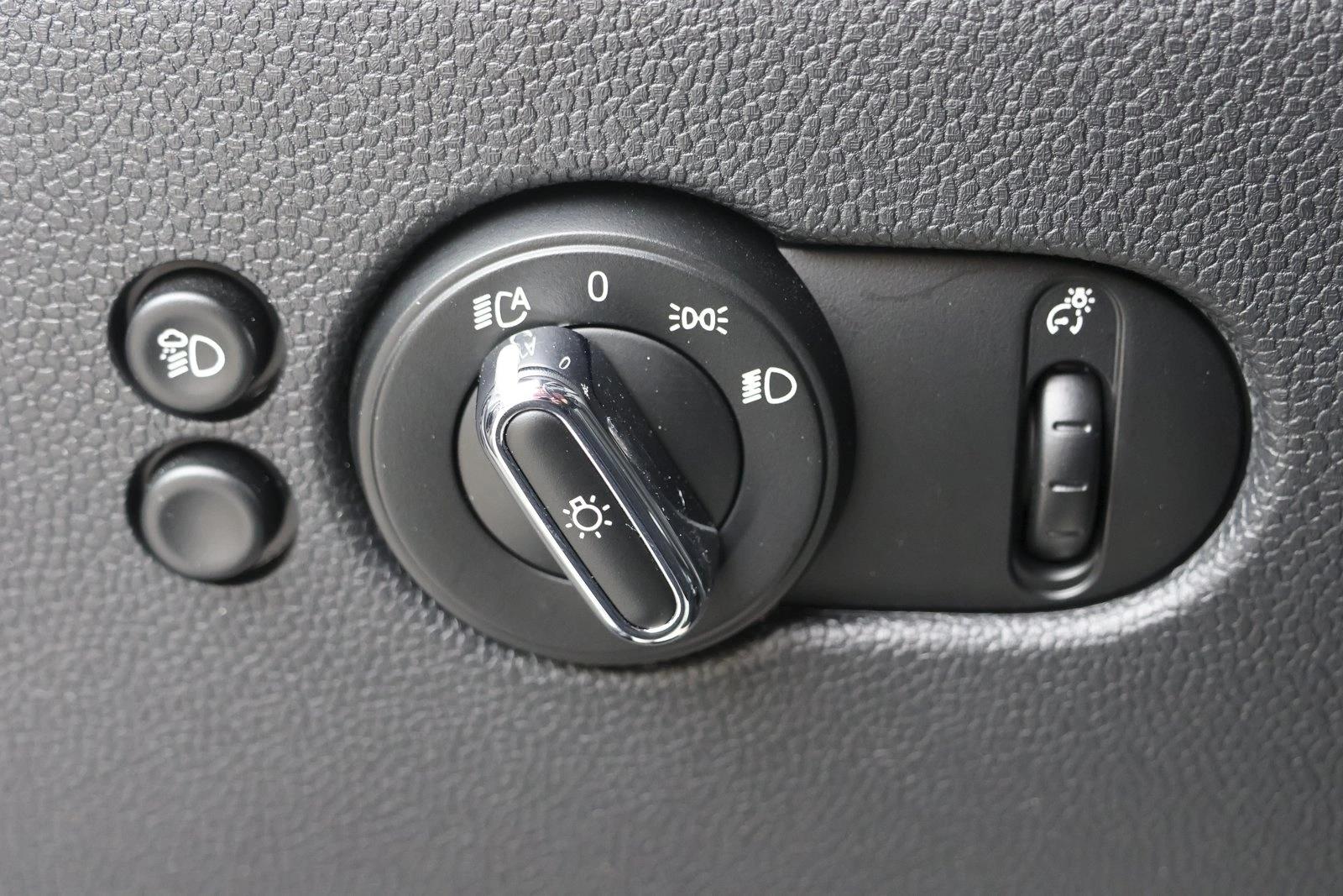 2024 MINI Hardtop 2 Door SE - Photo 13