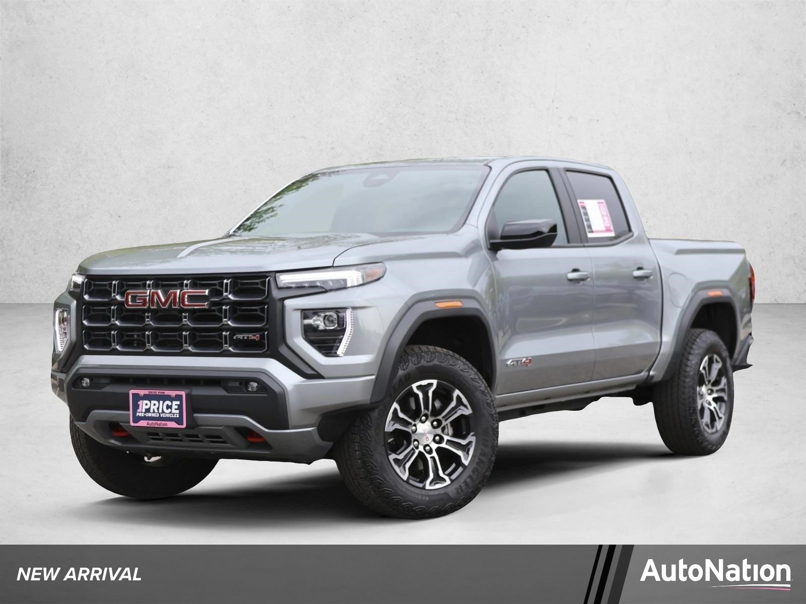 2025 GMC Canyon 4WD AT4 Crew Cab Short Box's photo