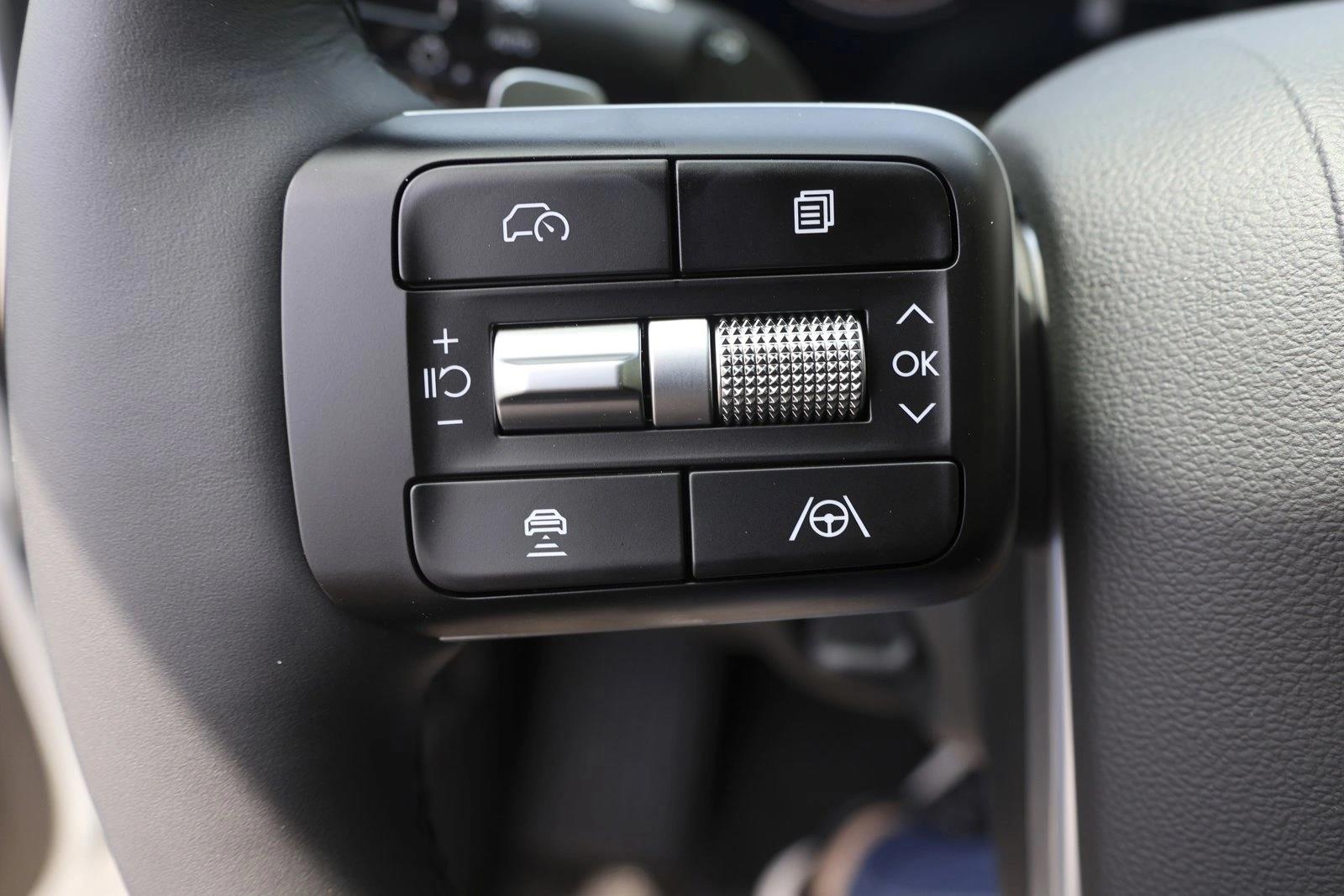 2026 Hyundai Santa Fe SE - Photo 14