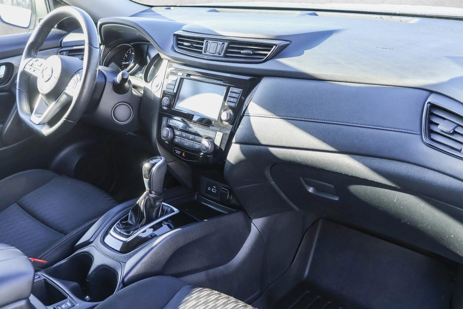 2019 NISSAN ROGUE - Image 28