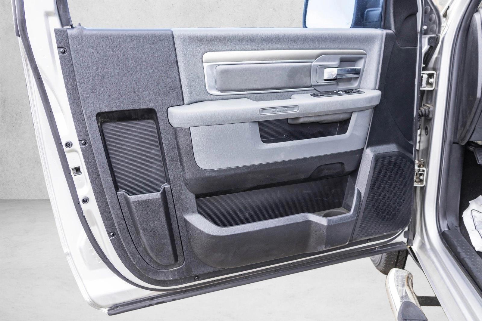 2014 RAM 1500 - Image 12