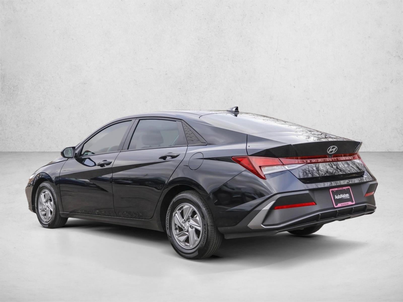 2025 HYUNDAI ELANTRA - Image 7