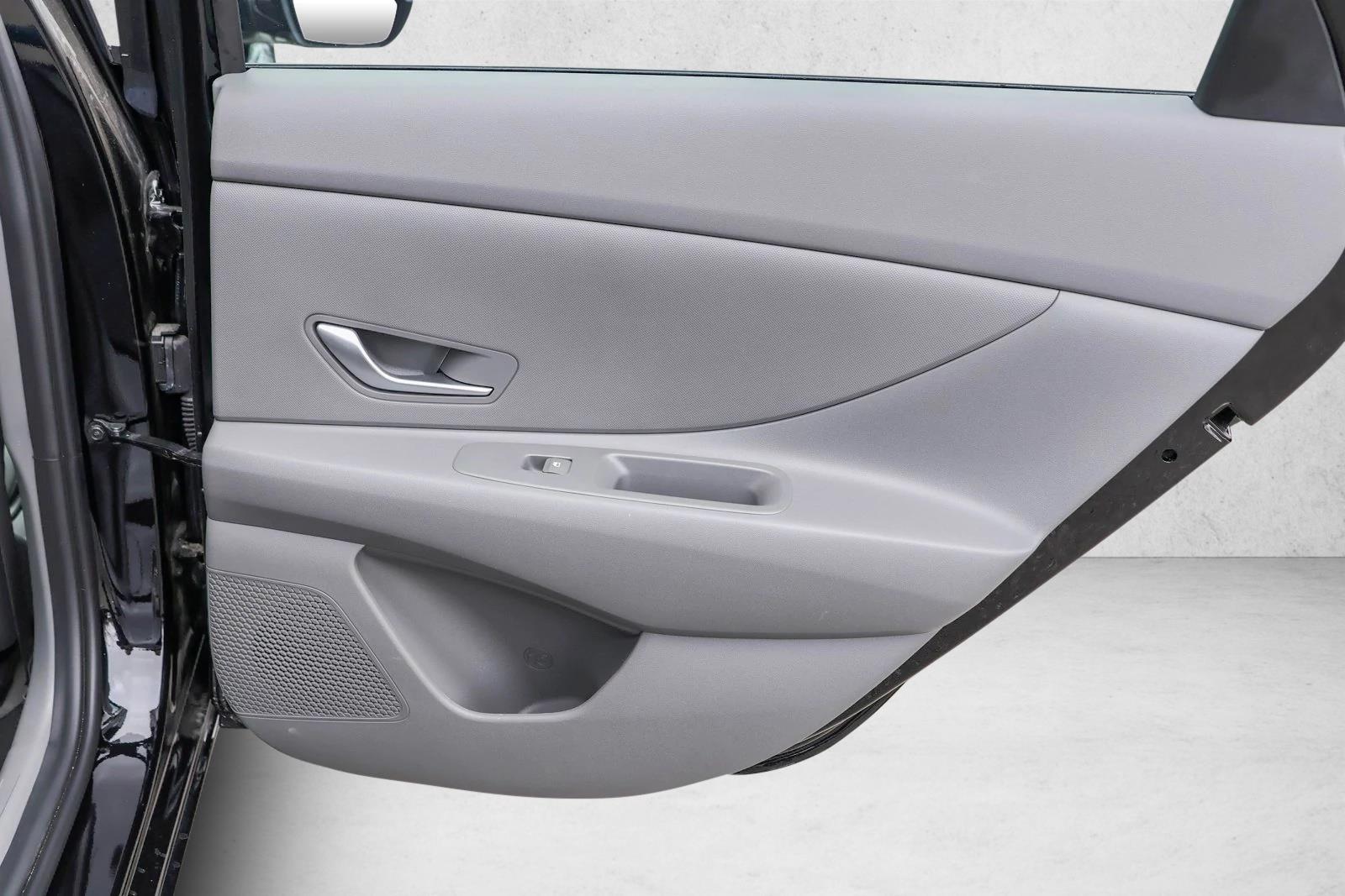 2025 HYUNDAI ELANTRA - Image 27