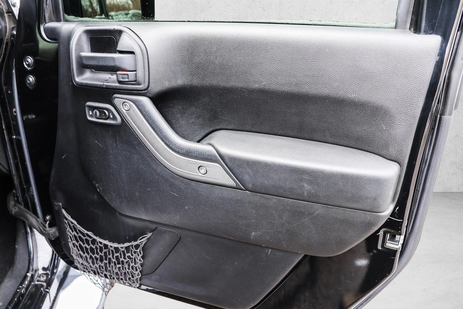 2013 JEEP WRANGLER - Image 25