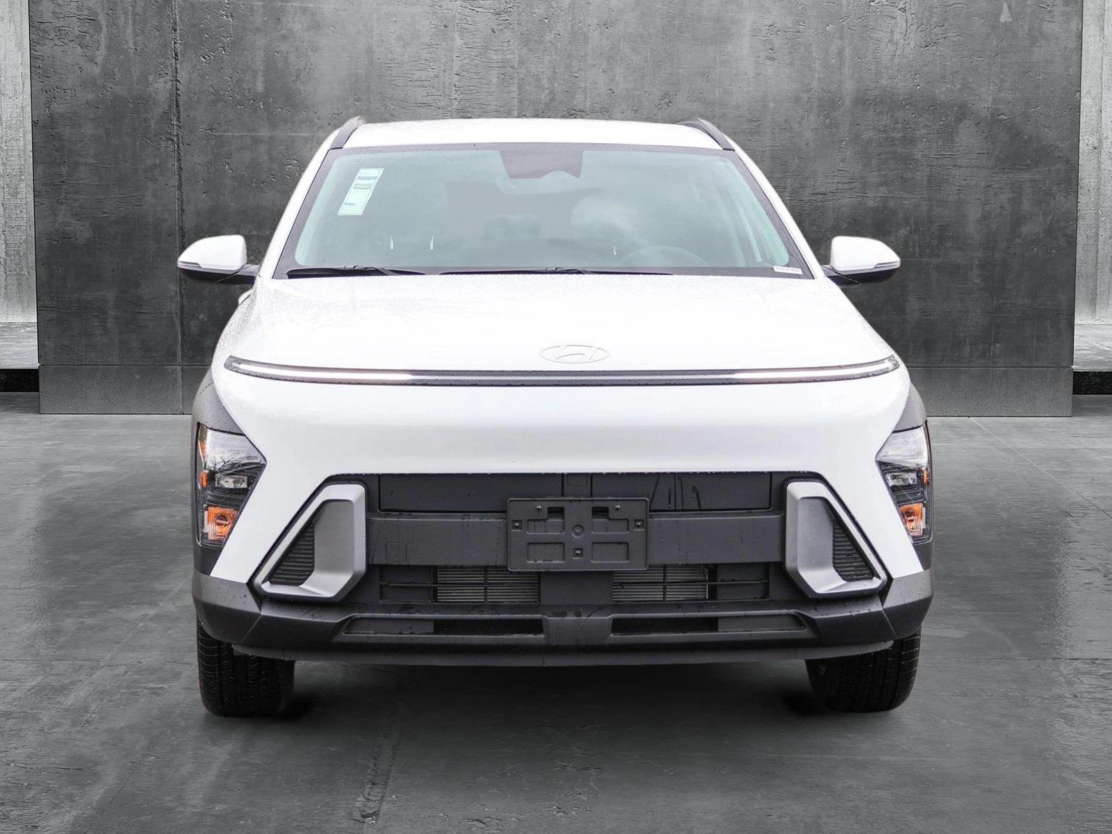 2025 Hyundai Kona SEL photo 2