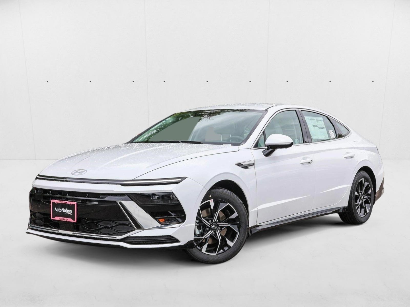 2025 Hyundai Sonata SEL's photo