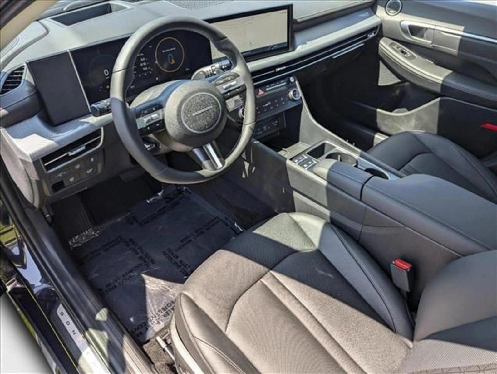 2024 Hyundai Sonata Hybrid Limited photo 3