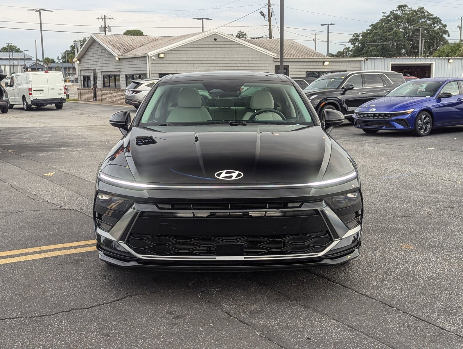 2024 Hyundai Sonata SEL photo 2