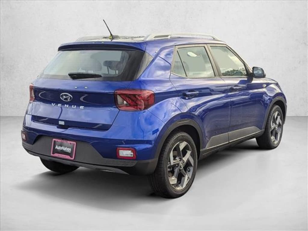New 2025 Hyundai Venue Limited SUV