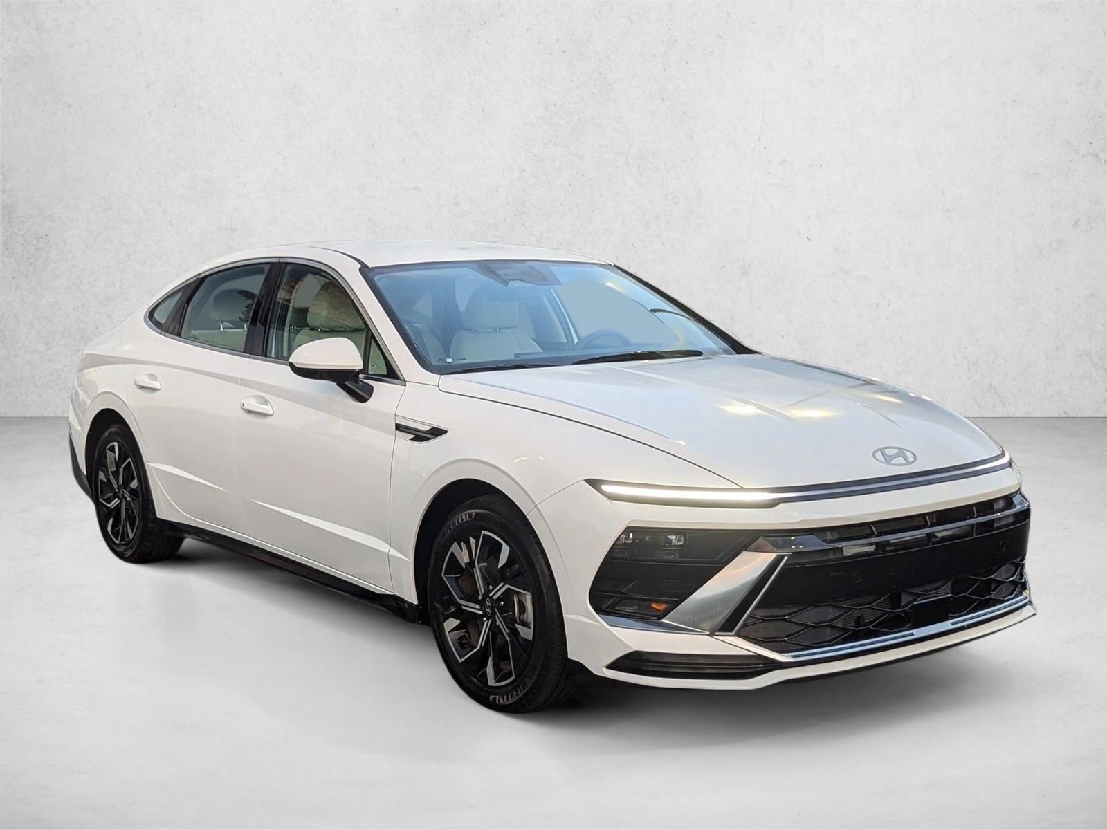 2024 Hyundai Sonata SEL photo 3