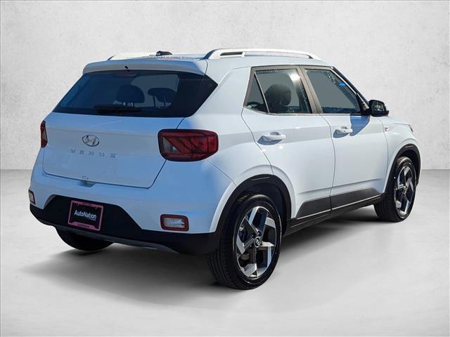 2026 Hyundai Venue SEL photo 2