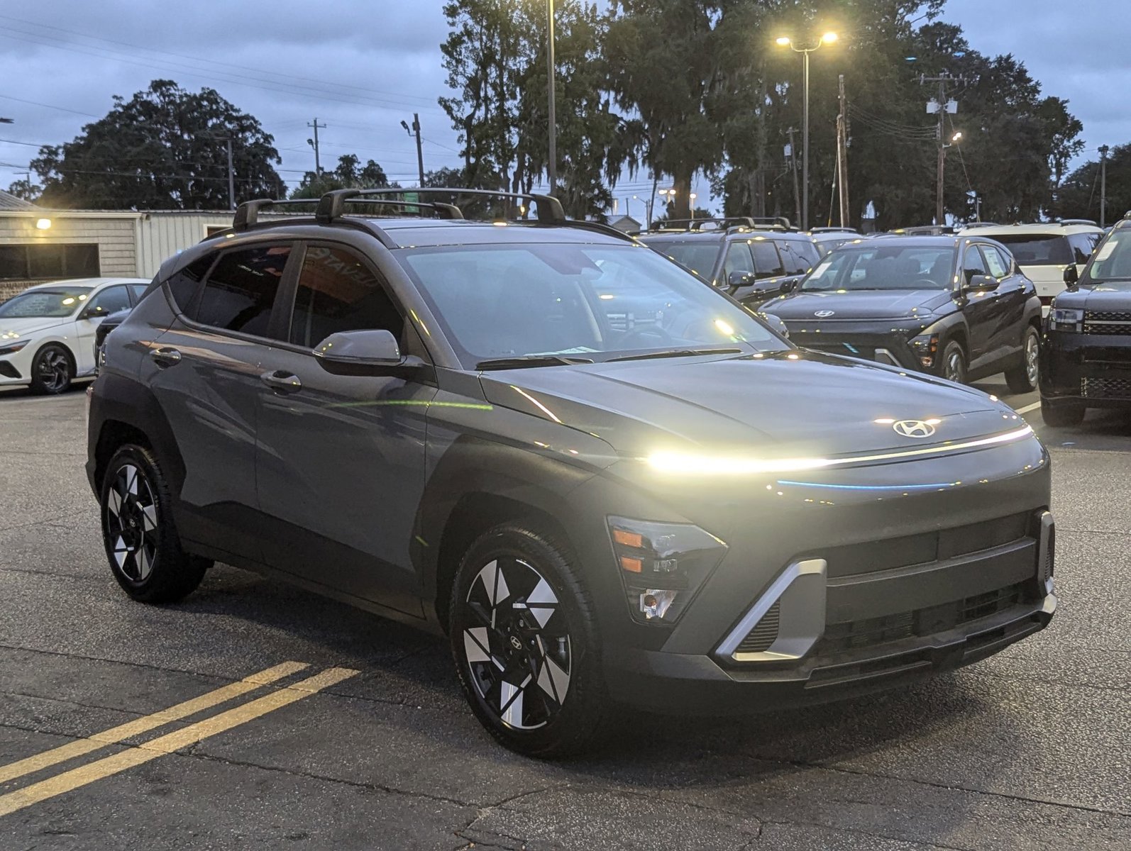 2025 Hyundai Kona SEL photo 3