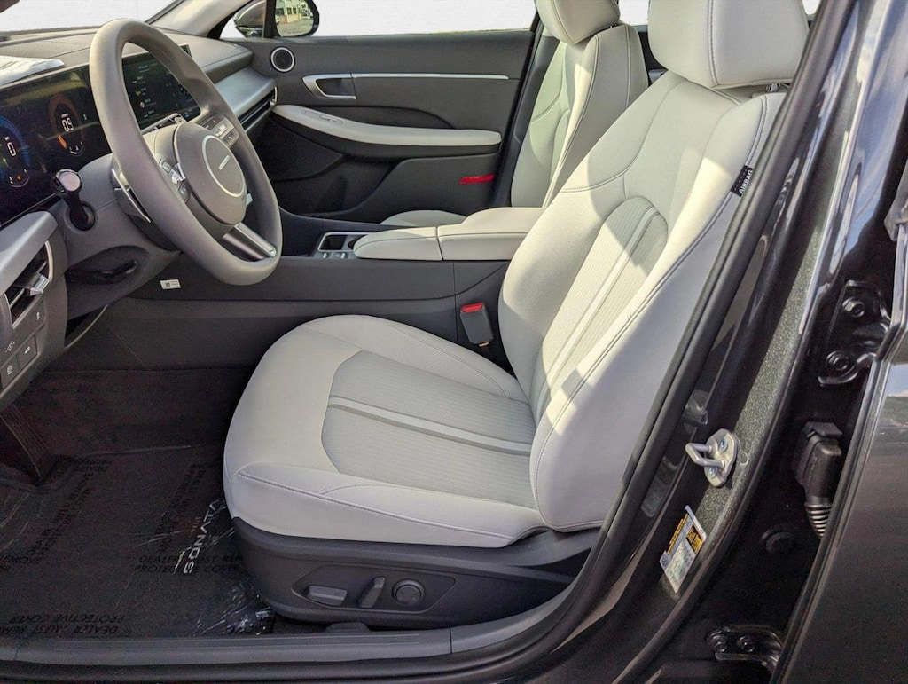 Used 2025 Hyundai Sonata SEL 4dr Car