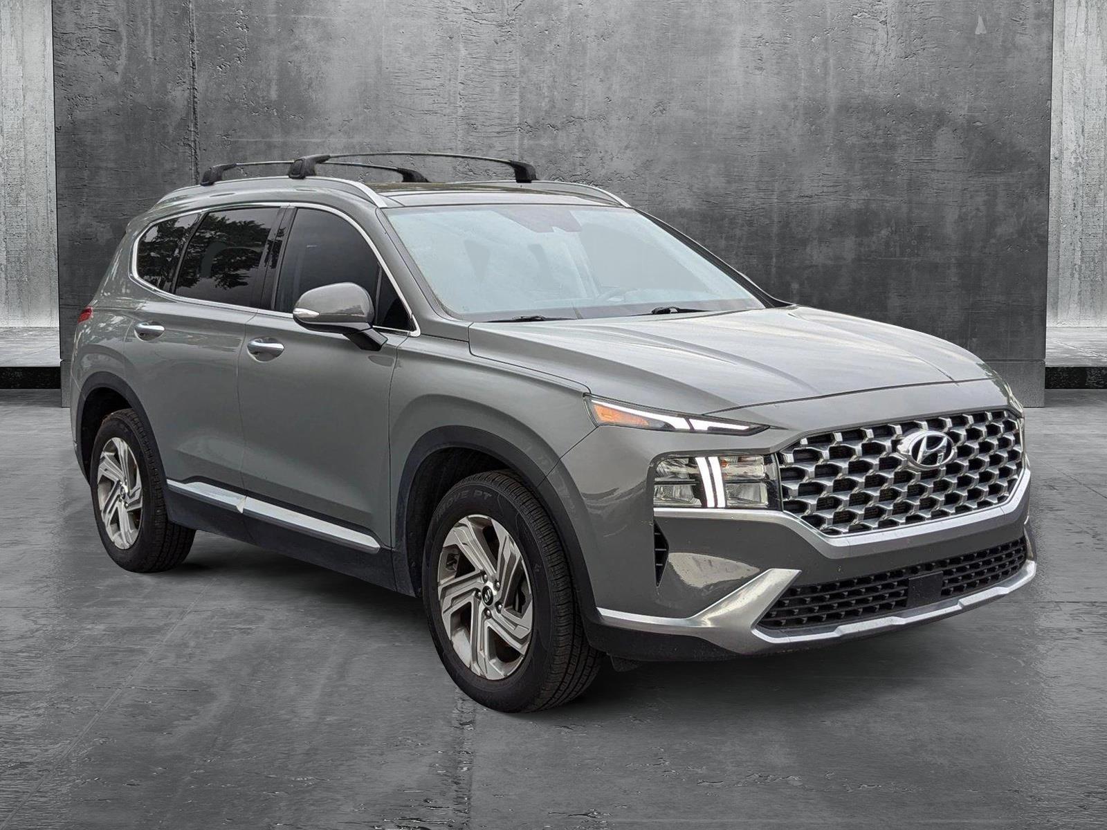 2022 Hyundai Santa Fe SEL Premium photo 3