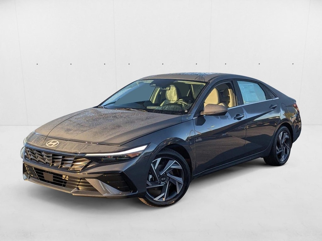 Used 2025 Hyundai Elantra Limited 4dr Car