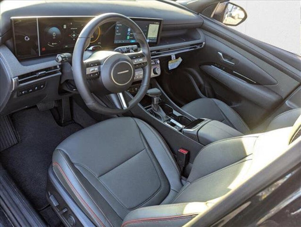 Used 2025 Hyundai Santa Cruz Limited Crew Cab Pickup