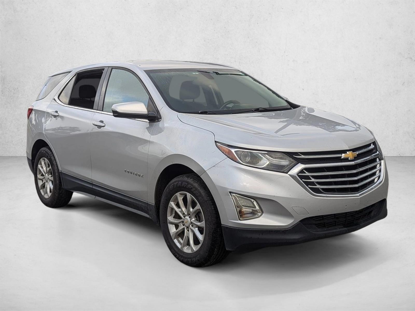 2019 Chevrolet Equinox LT photo 3