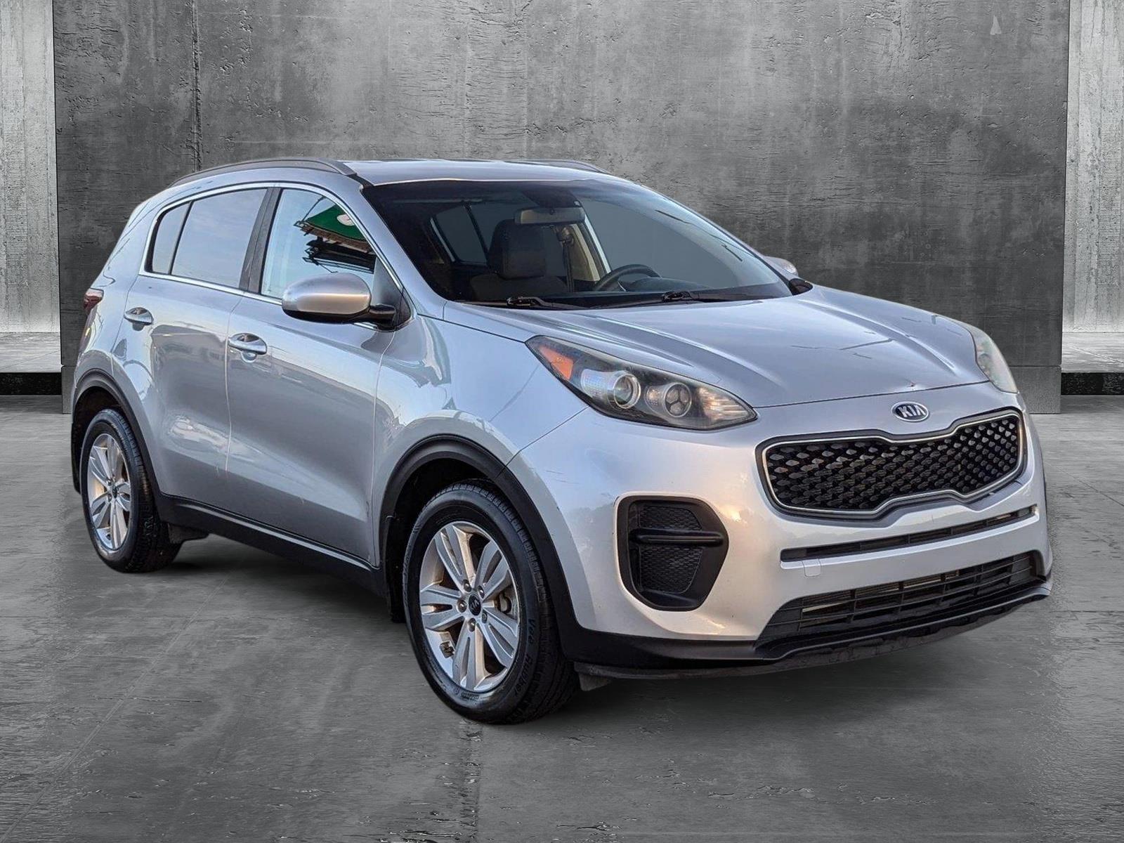 2017 Kia Sportage LX photo 3